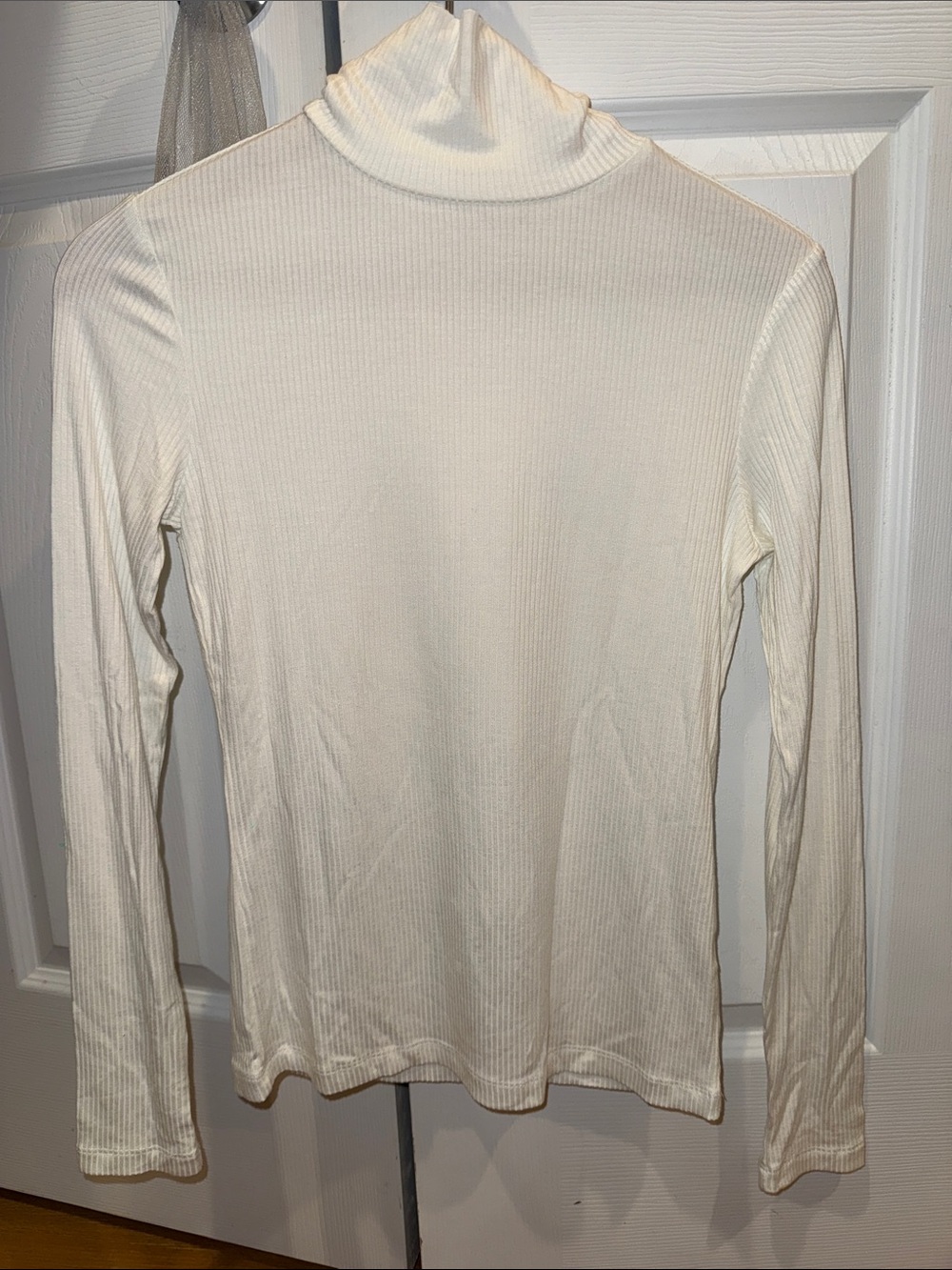 Forever21 Off-White Ribbed Turtleneck Long Sleeve Shirt Size S Women’s